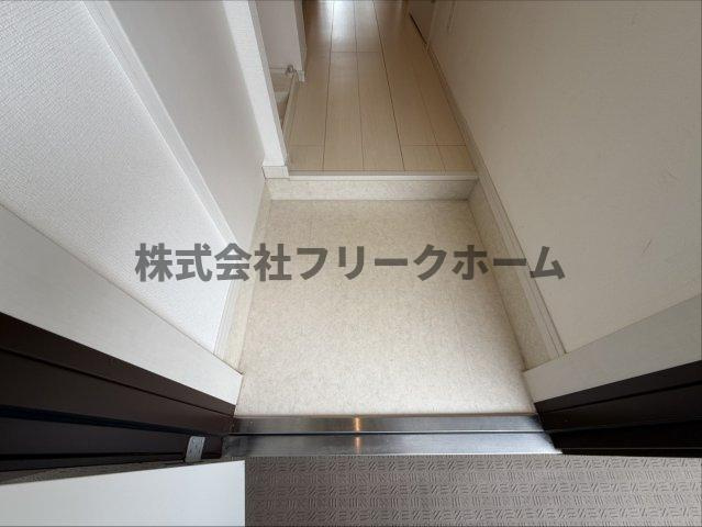 三鷹市牟礼４丁目の賃貸マンションの玄関