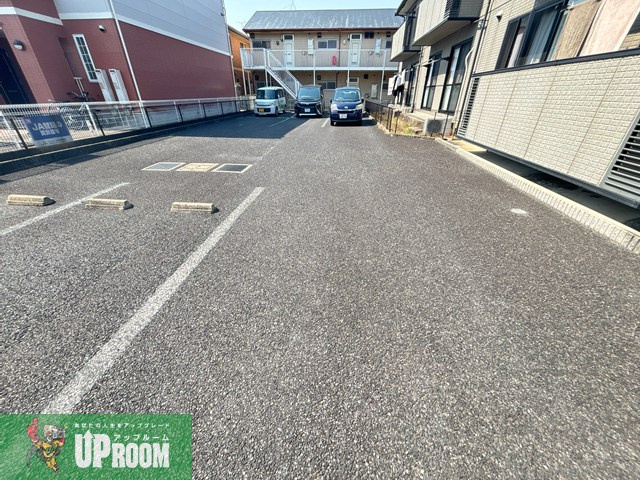 チェリープラザの駐車場