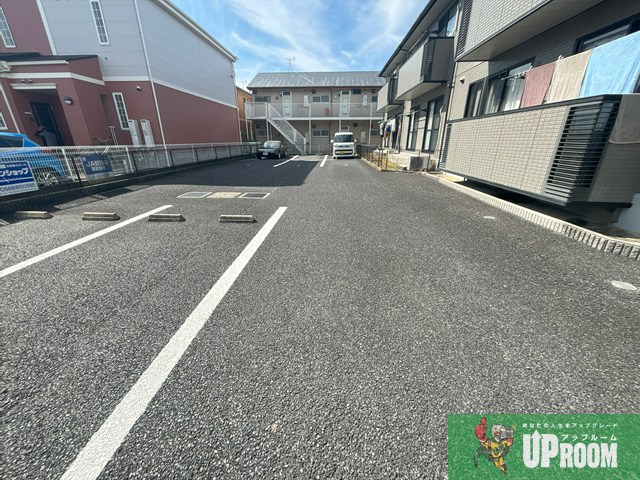 チェリープラザの駐車場