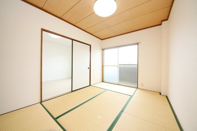 コスモタウンの和室