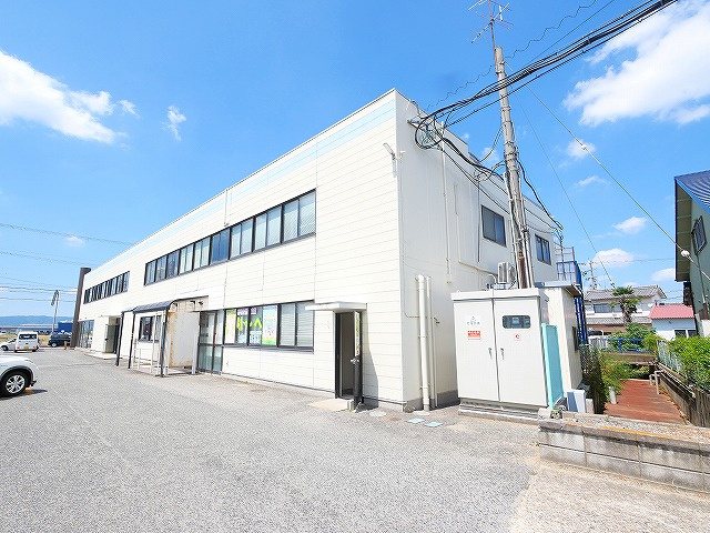 奈良事務機本社ビルAの外観
