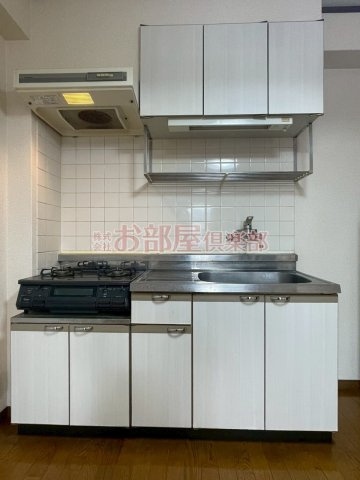 第二コーポ江頭のキッチン|コンパクトなキッチンで掃除もラクラク