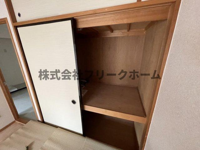三鷹市下連雀４丁目の賃貸マンションの収納