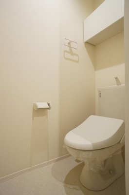 【トイレ】 | エルモソパーク | 暖房洗浄便座付きトイレです
