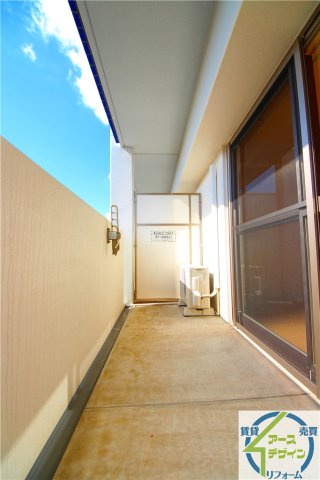 シエルオカモトのバルコニー|※類似写真