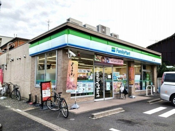 メゾンＦの周辺|ファミリーマートまで70m