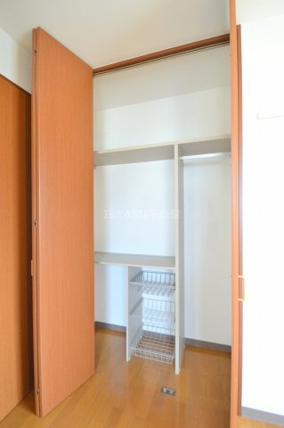 シャルマン庚午北の収納