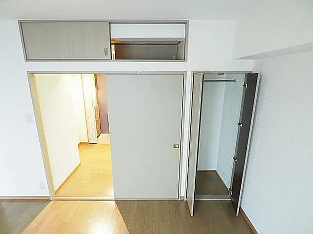 神戸市東灘区本庄町３丁目の賃貸マンションの収納