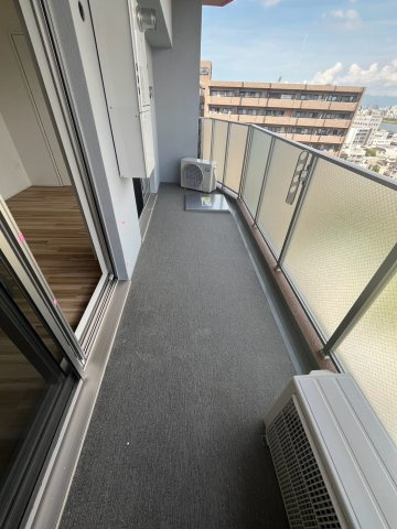 セレニテ梅田北グランデのバルコニー