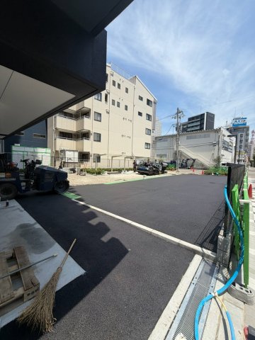 セレニテ梅田北グランデの駐車場