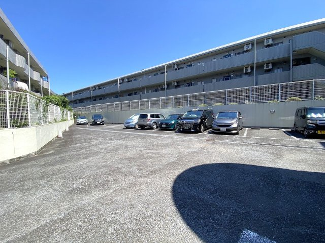 ベウラ大泉学園の駐車場|駐車場