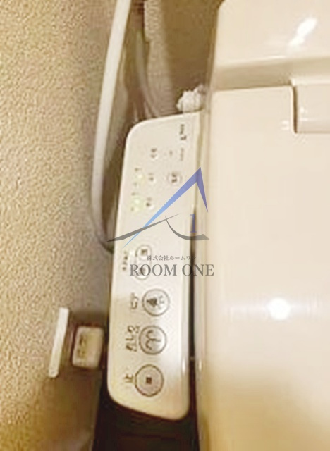 ルームズ市谷Ａ棟