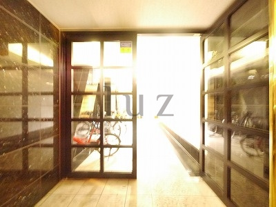 ライジングプレイス桜木町のエントランス
