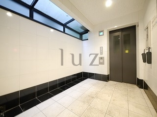 ライジングプレイス桜木町のエントランス