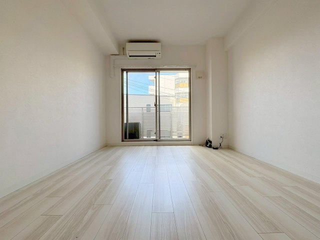シャルマンパレ淡路の居間・リビング