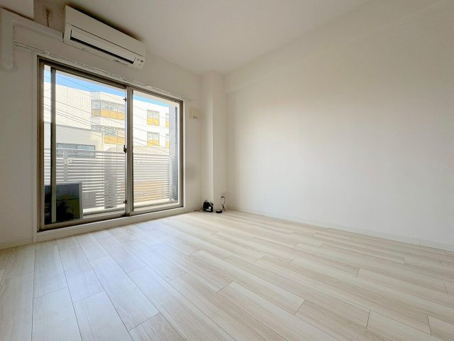 シャルマンパレ淡路の居間・リビング