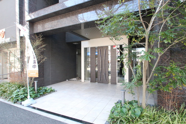 【エントランス】First博多駅前