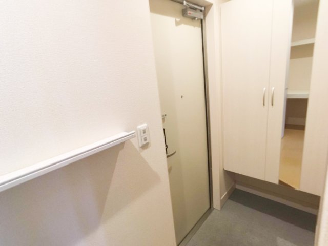 D-room高羽の玄関