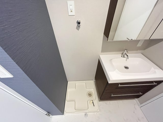 神戸市東灘区深江本町３丁目の賃貸マンションの洗面所
