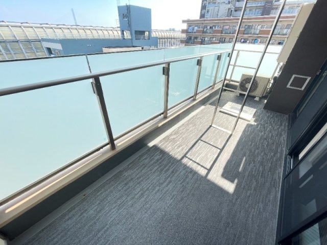 神戸市東灘区深江本町３丁目の賃貸マンションのバルコニー