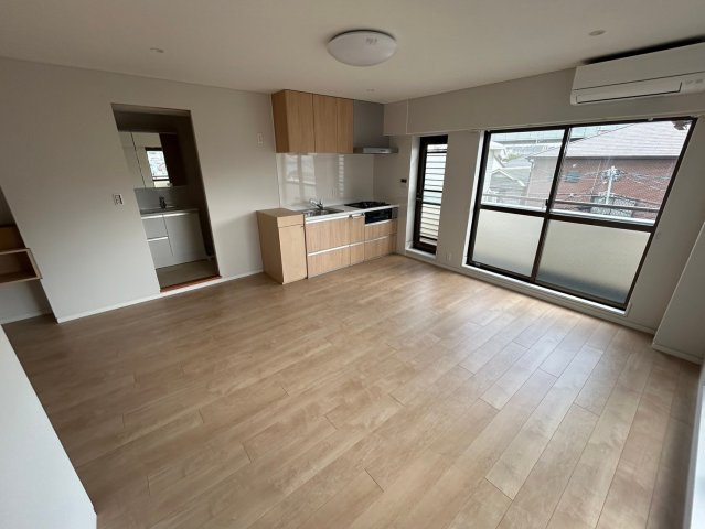 芦屋市宮川町の賃貸マンションの居間・リビング