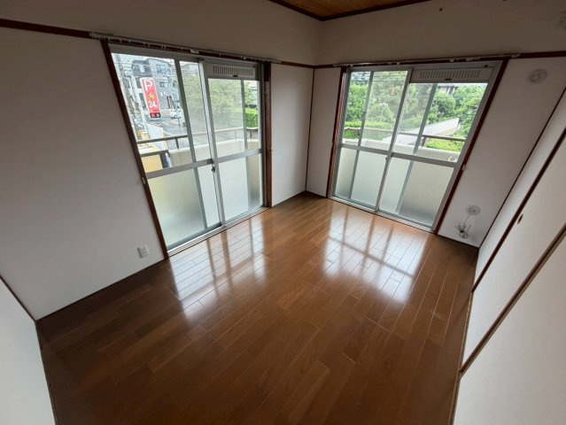 神戸市東灘区魚崎北町４丁目の賃貸マンションの居間・リビング