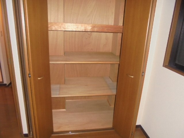 神戸市中央区大日通２丁目の賃貸マンションの収納