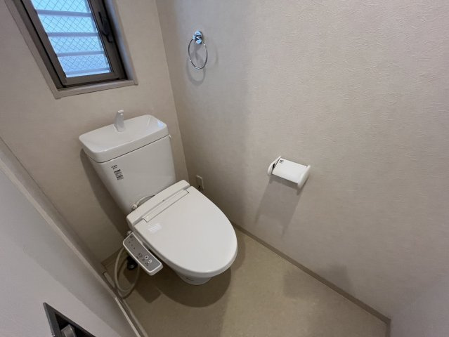 神戸市灘区城内通５丁目の賃貸マンションのトイレ