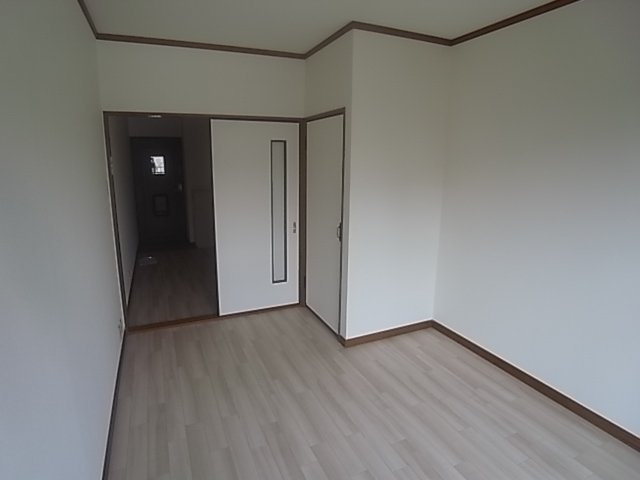 神戸市東灘区岡本７丁目の賃貸マンションの居間・リビング