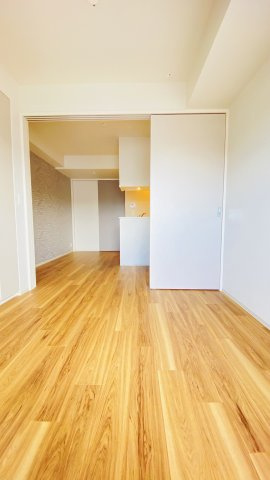 神戸市中央区下山手通８丁目の賃貸マンションの居間・リビング