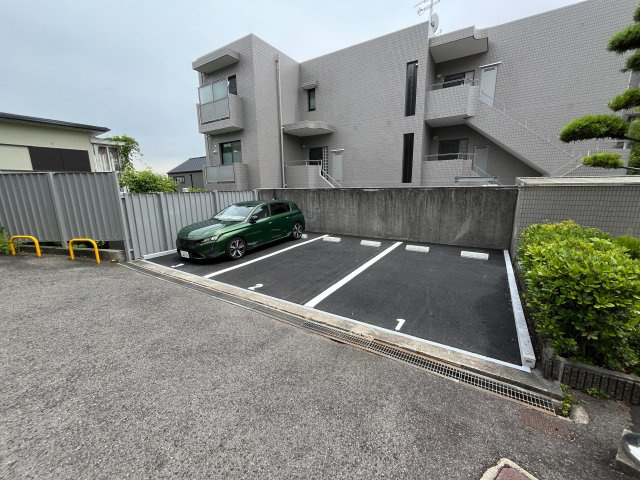 神戸市東灘区住吉山手１丁目の賃貸マンションの駐車場