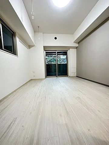 神戸市中央区熊内町７丁目の賃貸マンションの居間・リビング
