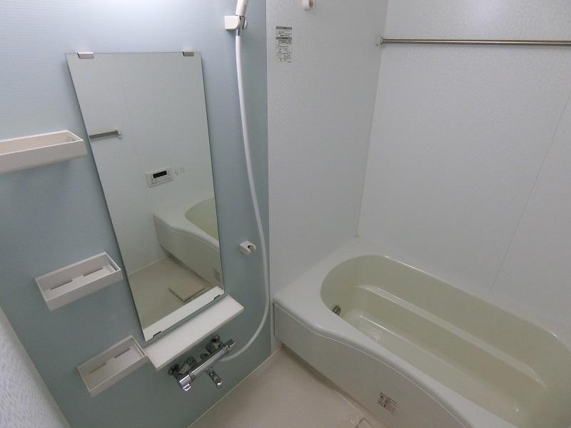 芦屋市打出町のアパートの浴室