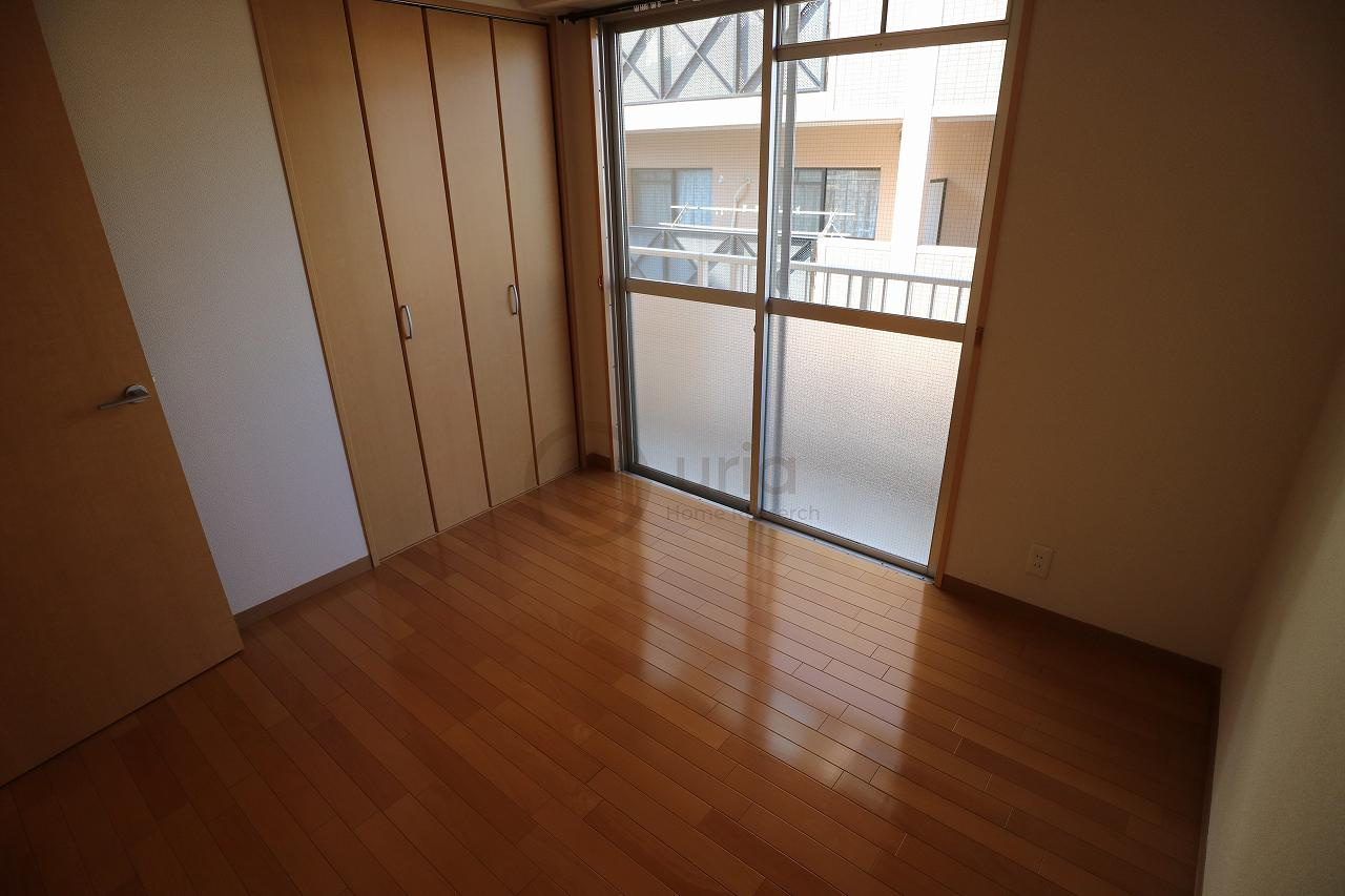 神戸市東灘区北青木４丁目の賃貸マンションの居間・リビング