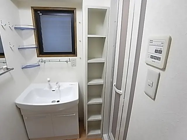 神戸市中央区中山手通４丁目の賃貸マンションの洗面所