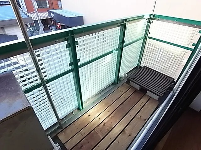 神戸市中央区中山手通４丁目の賃貸マンションのバルコニー