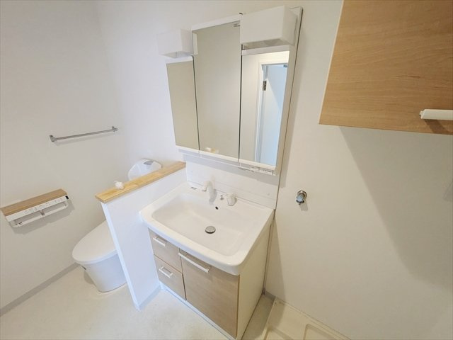 芦屋市浜芦屋町の賃貸マンションの洗面所