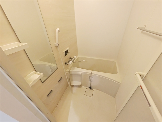 芦屋市浜芦屋町の賃貸マンションの浴室