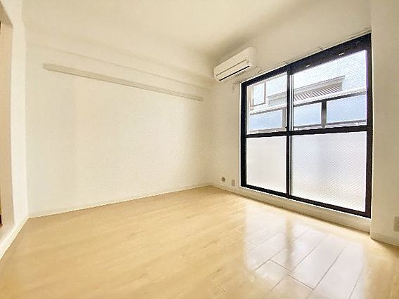 神戸市東灘区本庄町２丁目の賃貸マンションの居間・リビング