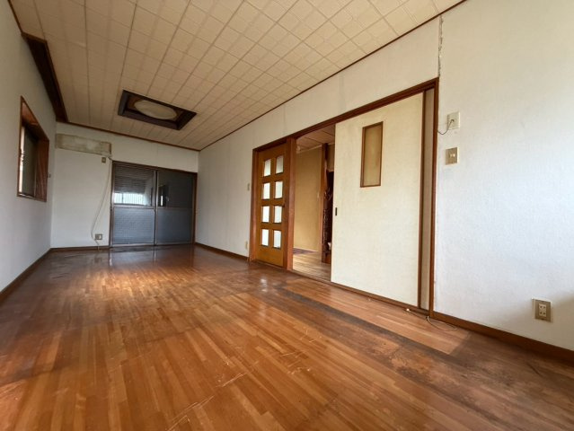郡戸建ての内装