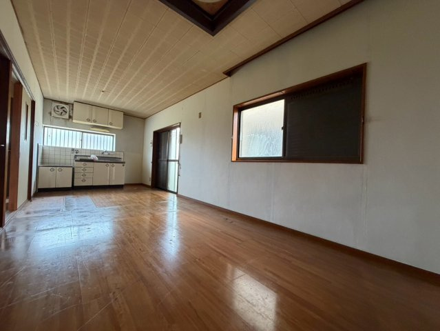 郡戸建ての居間・リビング