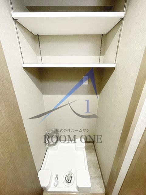 モアエミネンス西新宿の設備|洗濯機置き場です。