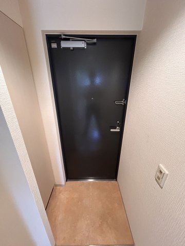 【玄関】ロイヤル神戸三宮 