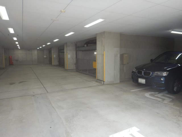 エルステージ月島アトラージュの駐車場