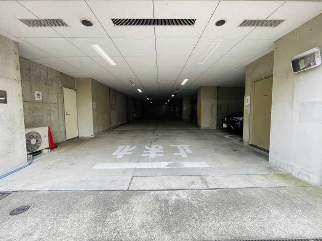 エルステージ月島アトラージュの駐車場