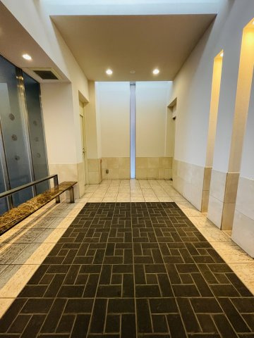 エルステージ月島アトラージュのロビー