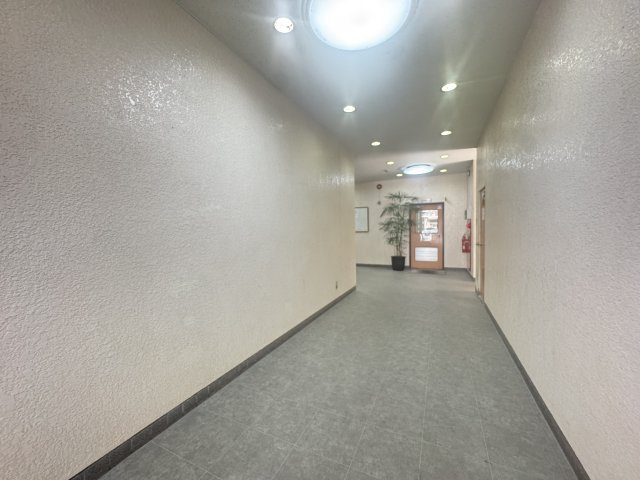  生玉ビルのロビー