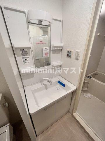 大阪市西区京町堀２丁目の賃貸マンションの洗面所