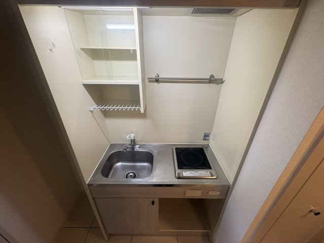 アール江坂のキッチン