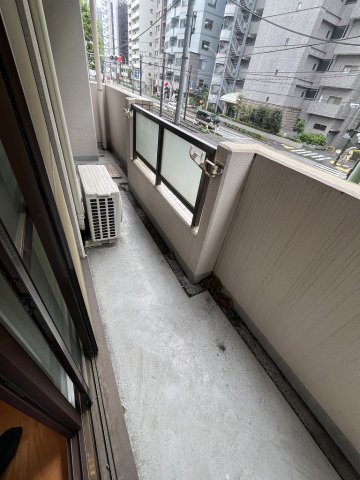 朝日シティパリオ西早稲田館のバルコニー